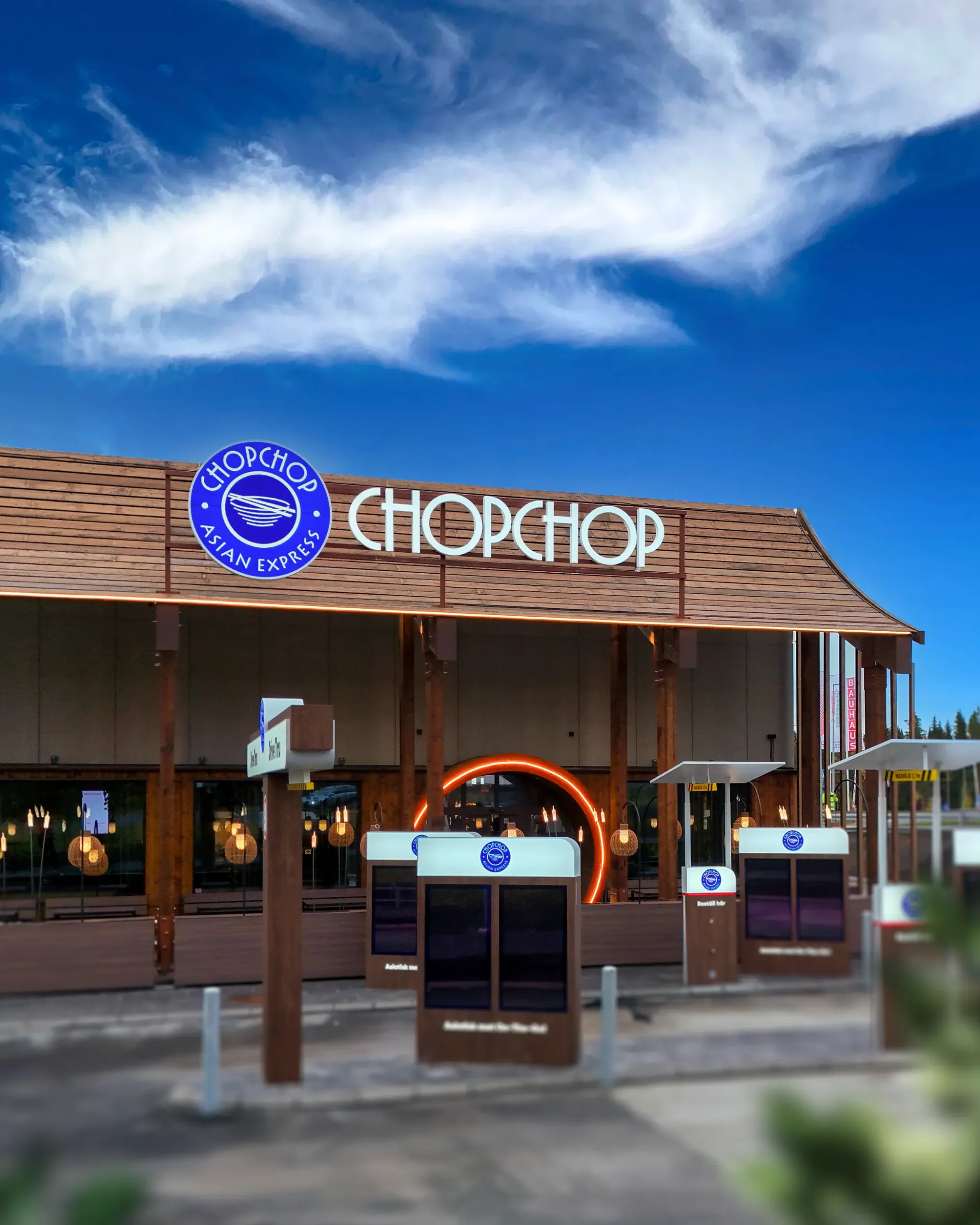 Entrén till ChopChop Östersund, asiatisk restaurang, drive-thru